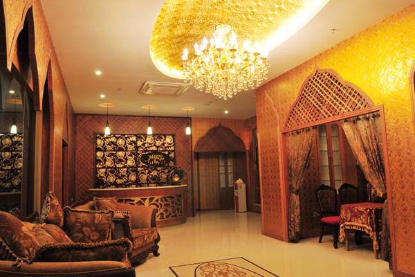 悠然成都：公园里体验传统茶牌乐趣