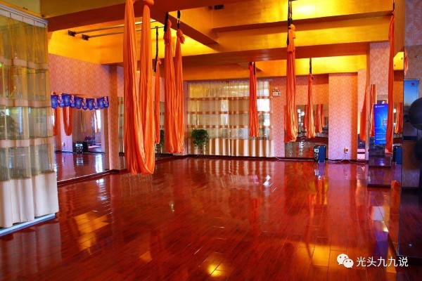 成都夜未央,养生钢琴酒吧让你悠然自得(成都有钢琴的酒店) 成都夜未央,养生钢琴酒吧让你悠然自得(成都有钢琴的酒店)